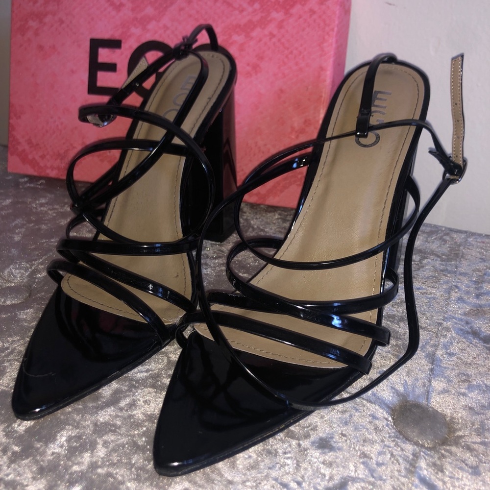 Halo Black Pat Triangle Toe Heels ⚡️